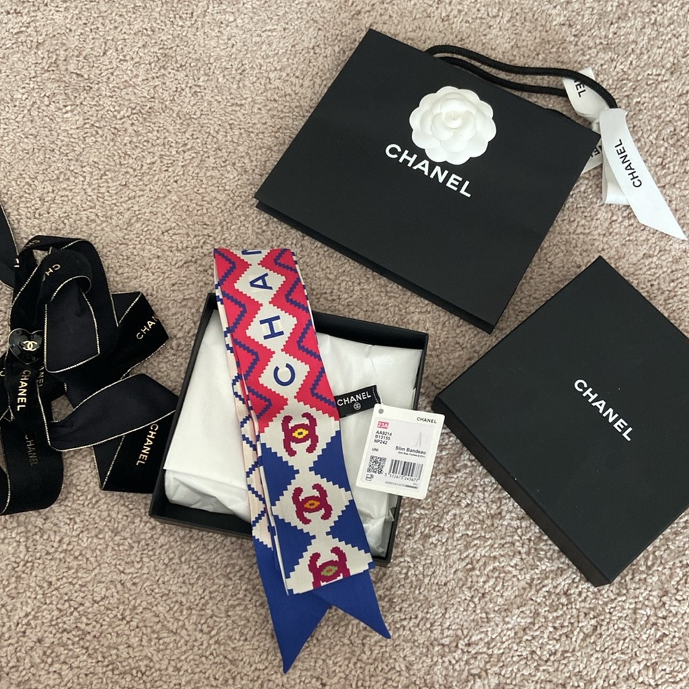 Chanel silk slim bandeau
